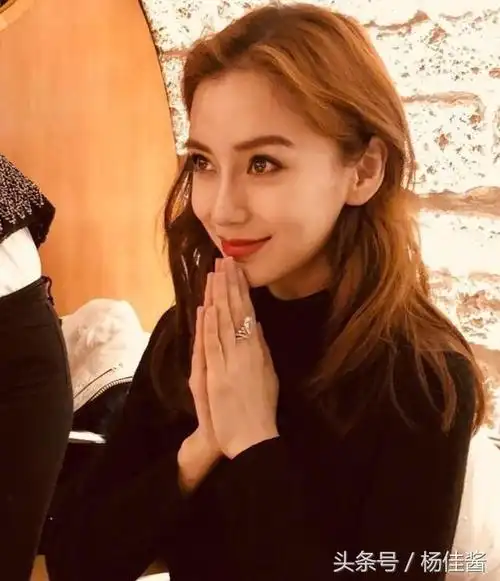 黄晓明赴巴黎为老婆庆生,但杨颖做了件让老公吃醋的事!