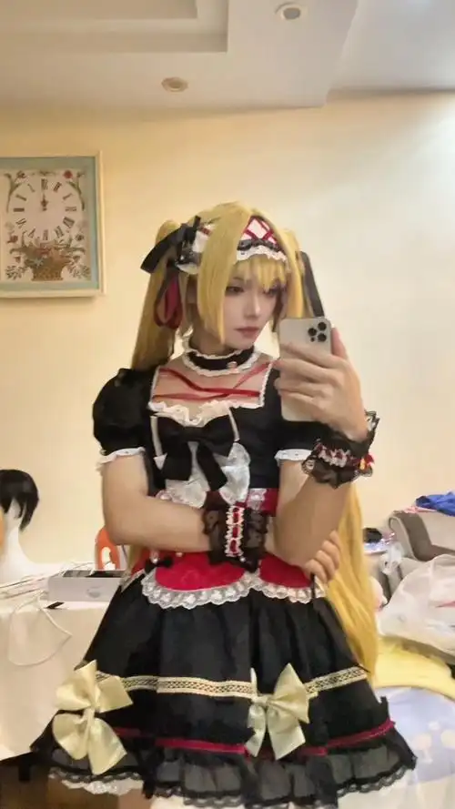 直接变成女装大佬了好吧