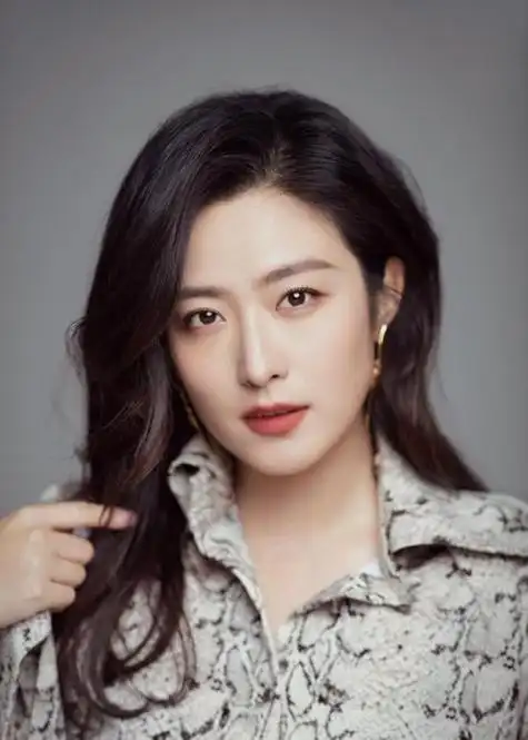 她长得美演技好,为人低调不张扬,却40岁仍旧单身