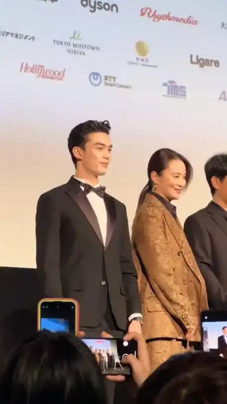 蒋勤勤素颜这么美啊吴磊真的是超有轮廓的美啊