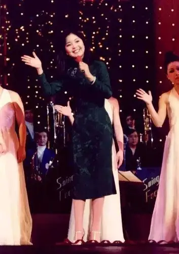 是一种灵魂深处的气质, 邓丽君芳华人生如一帘幽梦, 她曾活跃在舞台