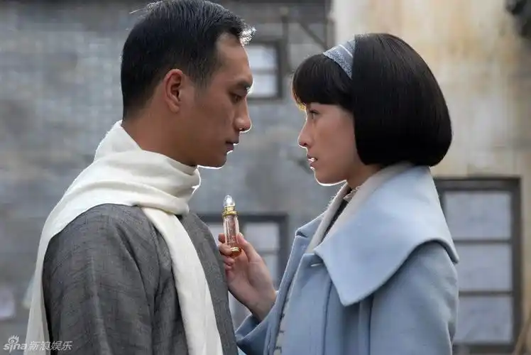 《爱·盛开》将于今晚在深圳卫视电视剧频道首播,有"民国万人迷"之称