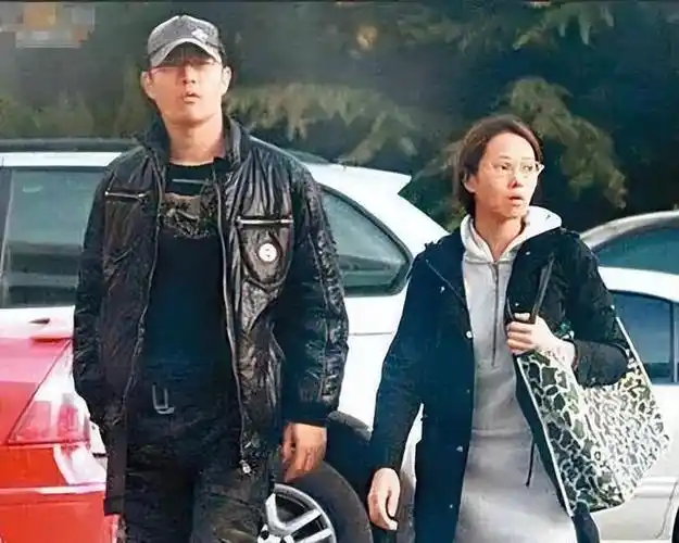 伊能静与哈林养娃费用曝光,现任老公秦昊的大度让人感叹