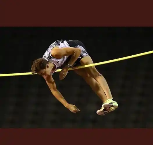 22岁的撑杆跳天才,世界纪录保持者,未来有望突破6米20_阿曼德_成绩_普