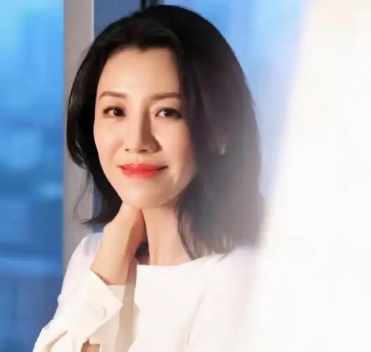 她曾被名导白嫖三年后抛弃39岁高龄产子如今成顶流中生代