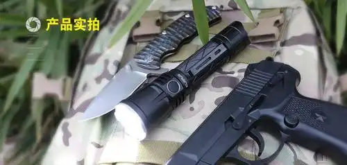 凯瑞兹强光战术手电为军警执法安全多一层保障