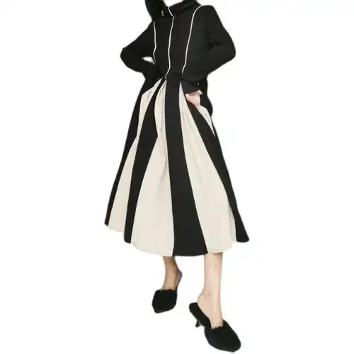 春2021新款欧洲站女装爆款潮高端气质赫本黑白拼接连衣裙女裙子