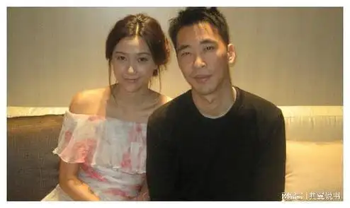 笑抽了!低调相伴十四年,徐静蕾和黄立行生活照中的甜蜜情缘