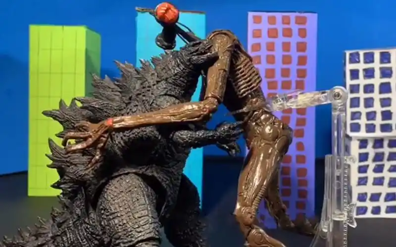 警笛头大战传奇哥斯拉哥总霸道吐息按头狂打警笛头着实太惨了