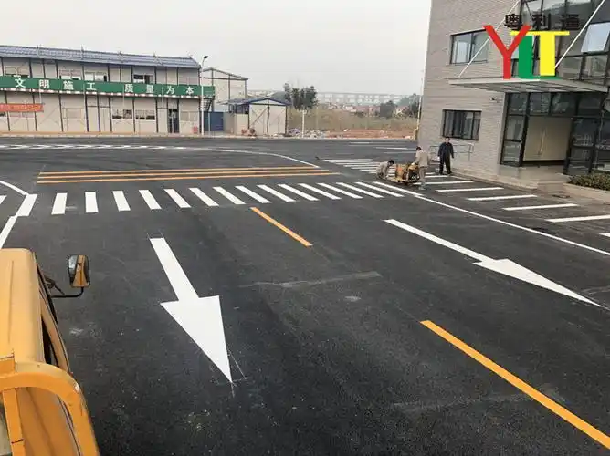 热熔划线车位划线停车场画线工厂画道路线交通设施标志