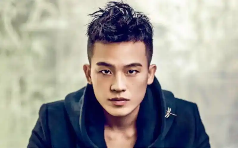 痞帅男神—欧豪,21-29岁颜值与演技变化史!你最喜欢他演的哪部作品呢?