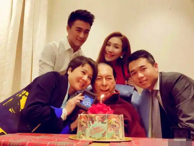 赌王四房17子,霍英东三房13子?揭秘何鸿燊是霍启刚郭晶晶的媒人