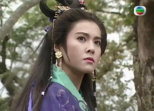 她可是娱乐圈里的一位大咖,让人不得不佩