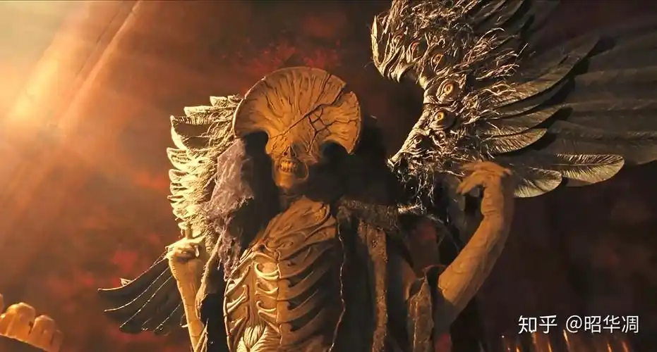 迷雾笼罩的区域电闪雷鸣,间或可以看到巨大怪物若隐若现的身影以及