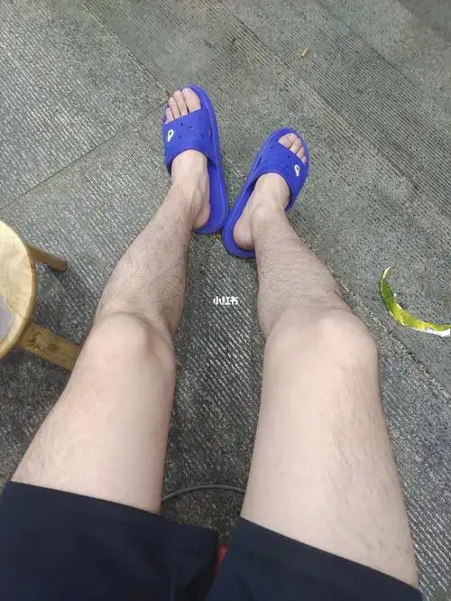 男生腿毛长很丑吗?为什么都说腿毛长了不好看#腿毛