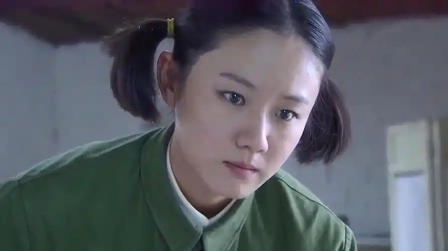 温情剧《养父的花样年华》片段合集,养父和非亲生孩子的真情故事