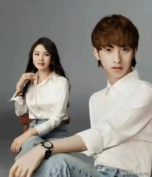 儿子,女儿过后,老公秦昊也是很给力的,直接给老婆伊能静发了一个母亲