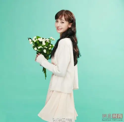 微微翡翠恋人郑爽美爆了郑爽颜值回18岁