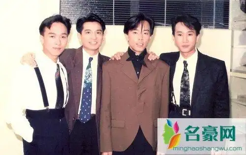 张国荣认识黄家驹吗黄家驹和张国荣关系合影