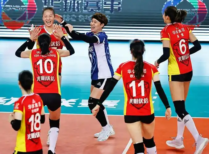 上海女排引入强援,江苏也应效仿!优秀副攻和教练应是首选!