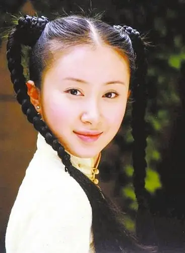 第三张  幼齿舒畅  饰演八妹 金粉世家剧照