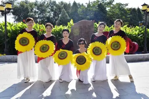 喜迎十一庆双节,青果集团友情联欢!