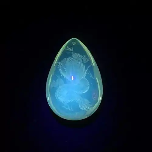 比一般琥珀更珍稀惊艳了时光的蓝精灵蓝珀下