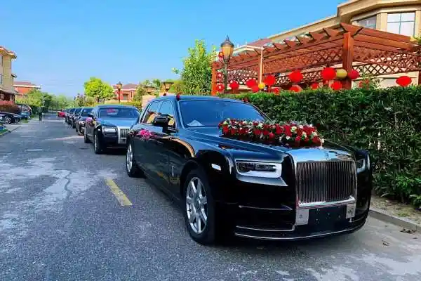 劳斯莱斯古思特车队