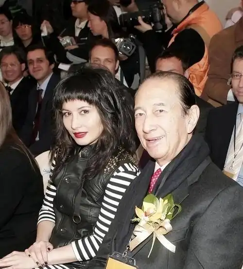 不惜一切为帅老公续命|陈子聪|何超琼|娱乐圈|陈百强|赌王何鸿燊_网易