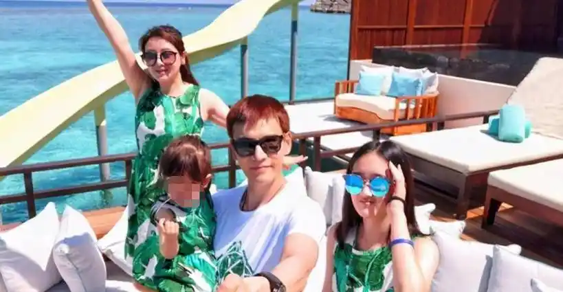 原创小李琳大女儿长大了与继父经超情同亲父女一家人住别墅够幸福