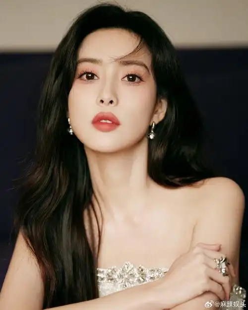 明艳大气的女明星