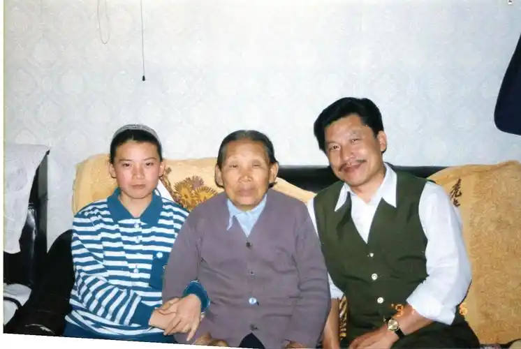 这是我一生最珍贵的照片每张照片都有一段美好的回忆,当我走到薯年的