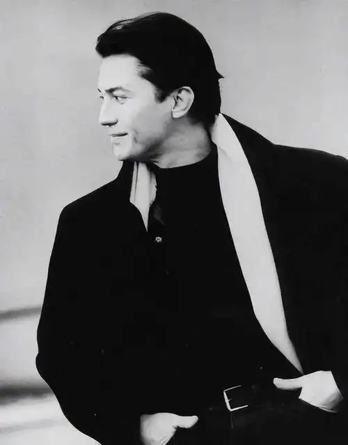 尊龙和陈冲传绯闻迷倒林青霞如今的他证实李连杰没说错