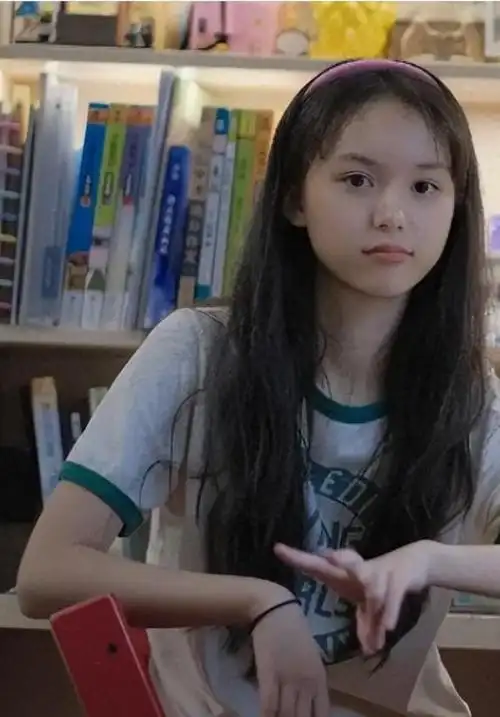 2岁出道年入百万因长相甜美被禁止整容的刘楚恬如今怎样