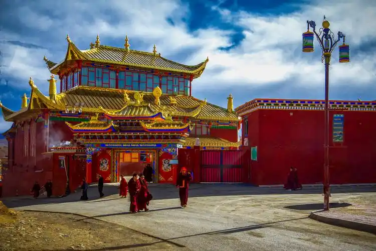 川西佛国——甘孜亚青寺