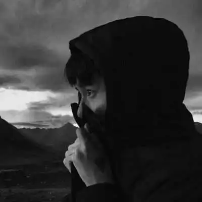 黑色非主流头像男生