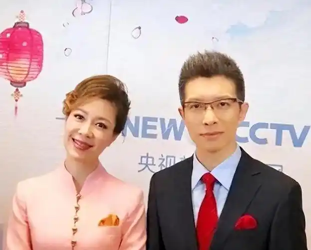 回顾48岁主持李文静戴假发10多年与老公一直坚持成为丁克一族