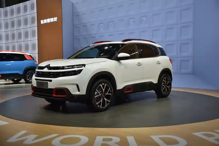 p>乐享中高级suv天逸c5 aircross是雪铁龙基于emp2平台研发的中高级