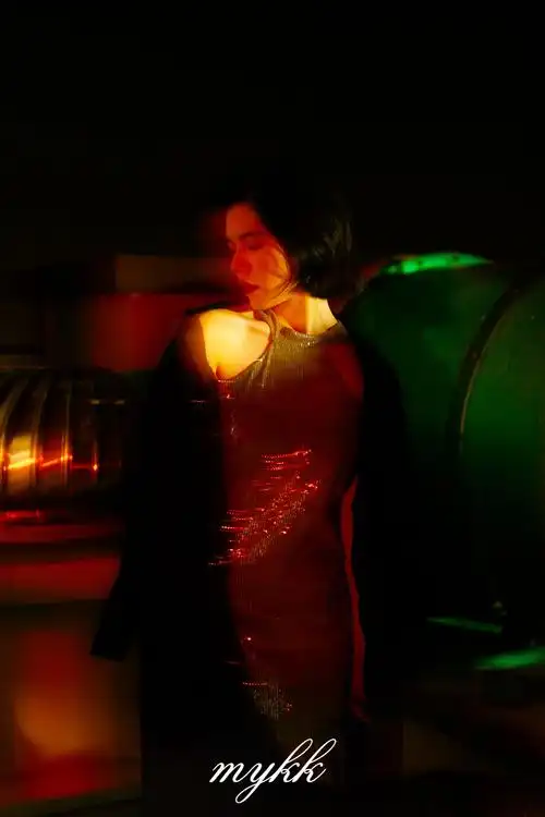 胶片色,用ps调出王家卫电影艺术效果 - 调色效果 - ps教程自学网