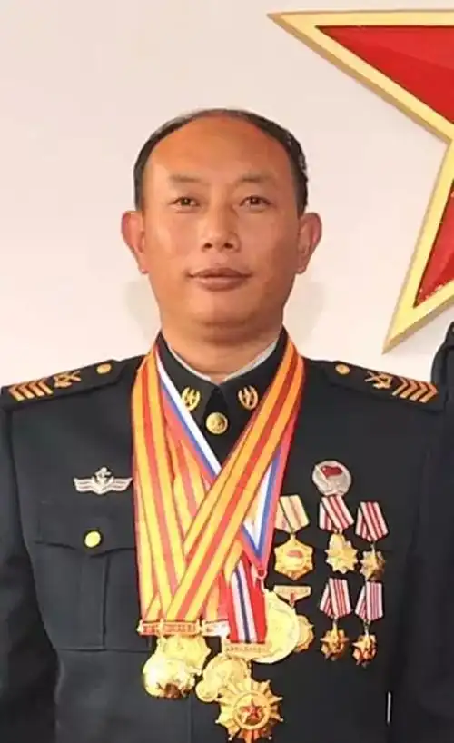 能否被选为士官的主要因素