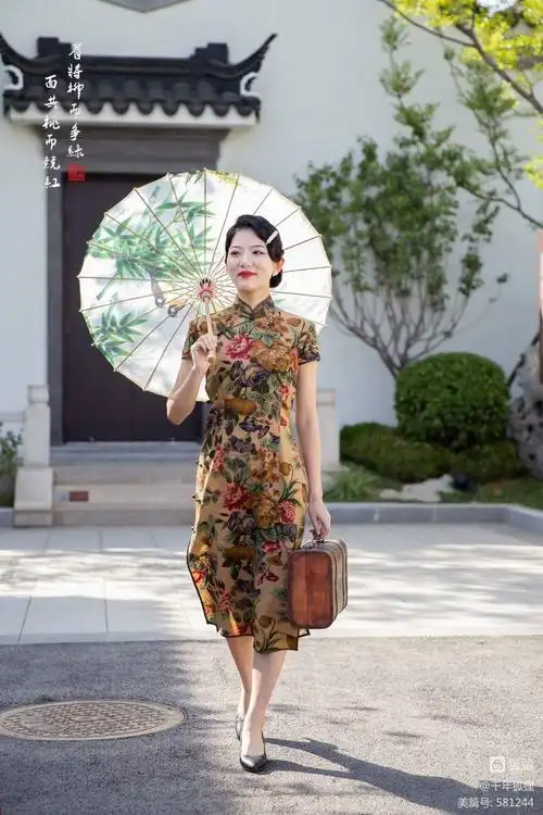 国色天香,旗袍女子 - 美篇