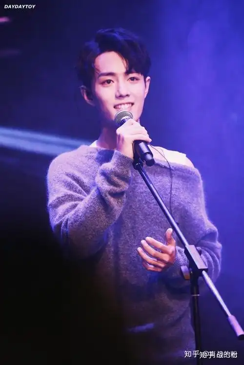 想问小飞侠们,有什么可以做电脑壁纸的肖战的图片?