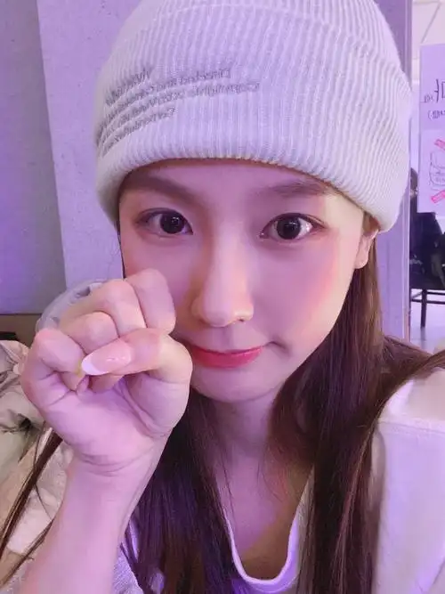 自拍匠人赵美延用脸书写历史绝美面面流量警告72