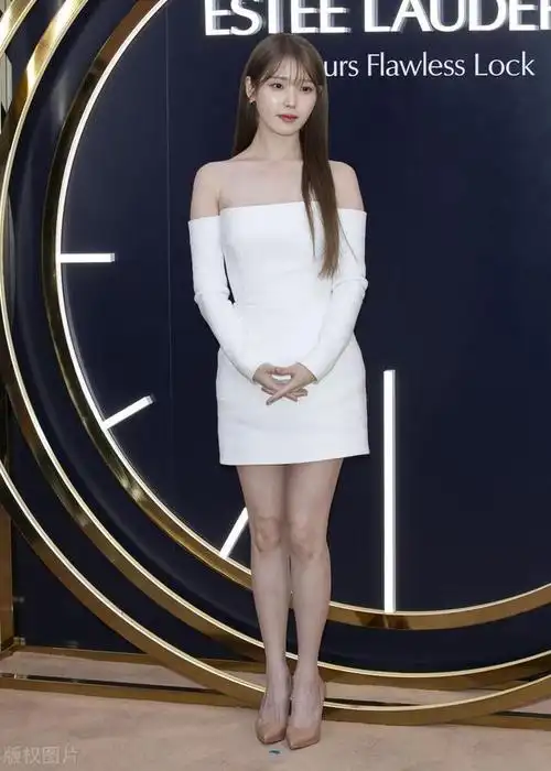 李知恩这身材,这才是尤物啊!