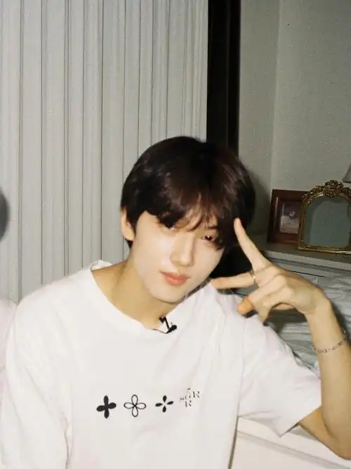 来自《辰志的这个那个》#nct  #胶片风摄影#朴志晟#nctdream