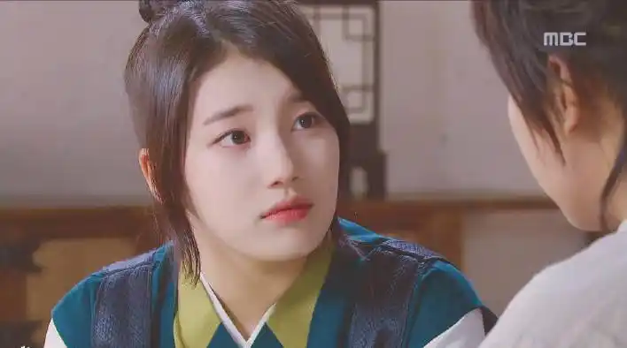 国民初恋裴秀智的古装造型你们见过吗?既英气十足又清纯动人!