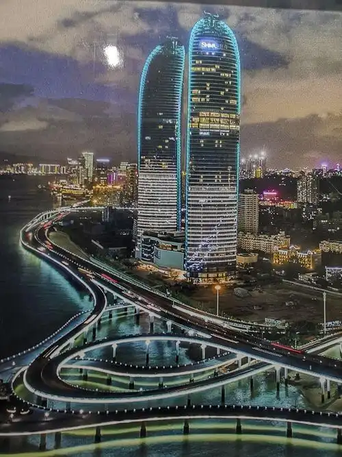 木偶表演等:)航行时间大约100分钟,基本上可以欣赏到厦门最著名的夜景