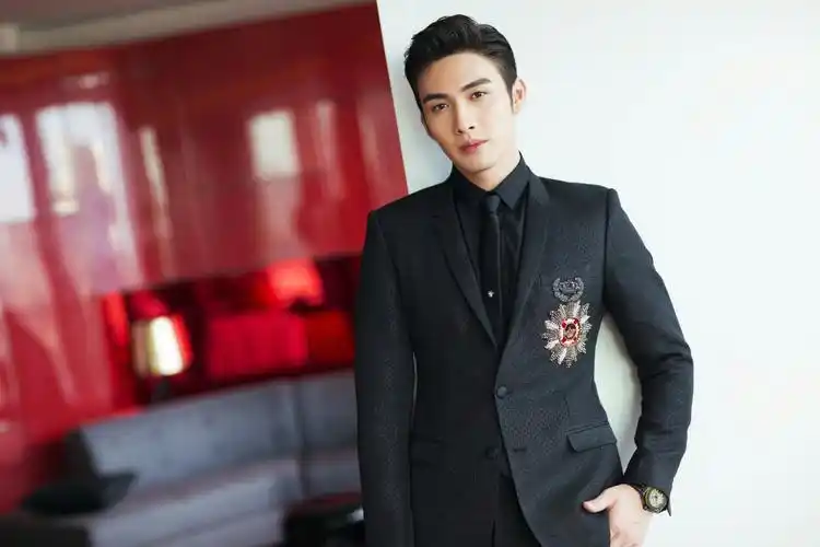 张彬彬 - 堆糖,美图壁纸兴趣社区