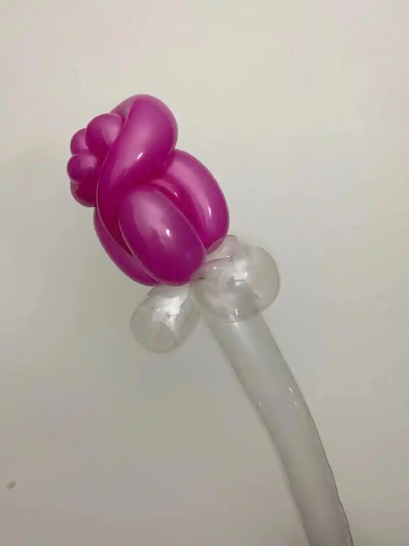 简易95玫瑰花气球教程.超详细的图文教程来了! 简单易学,适 - 抖音