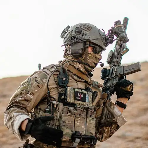 握把消音倍镜满配m4这特种部队装备确实帅